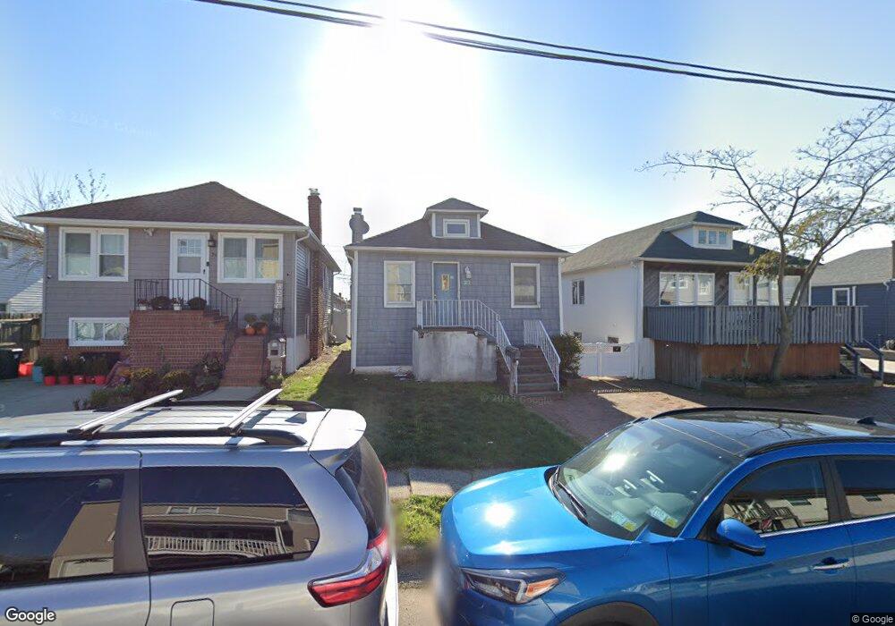 23 Julian Place, Island Park, NY 11558 - photo 1