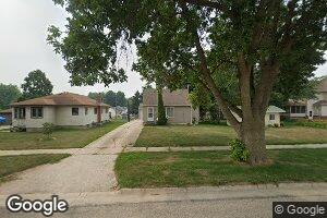 919 6th St, Sibley, IA 51249