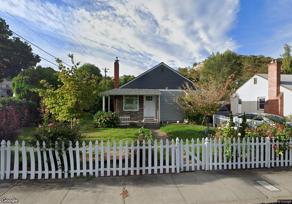 1628 E 13th Place, the Dalles, OR 97058 - photo 1