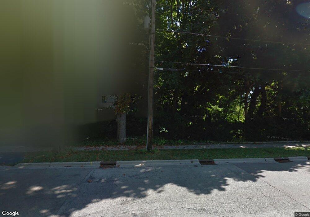 831 N Sheridan Rd, Waukegan, IL 60085 - photo 1