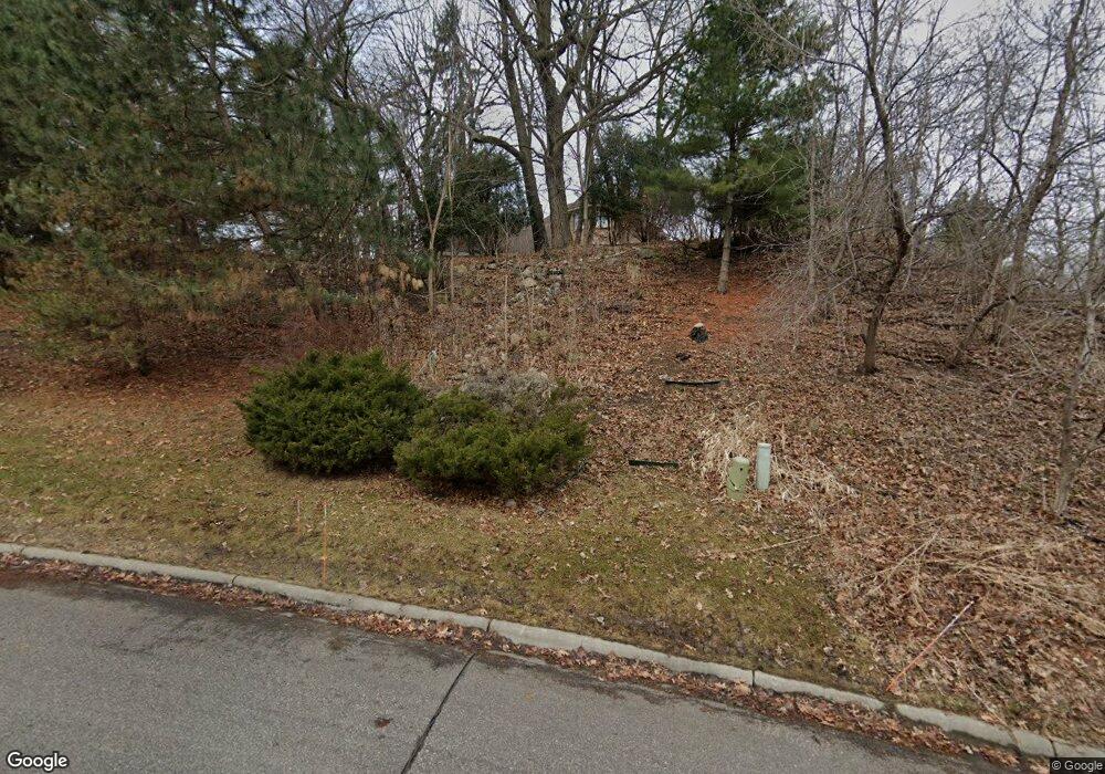 18410 Highpath Ln, Minnetonka, MN 55345 - photo 1