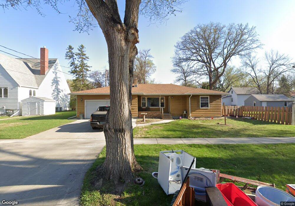 1009 12th Ave S, Fargo, ND 58103 - photo 1
