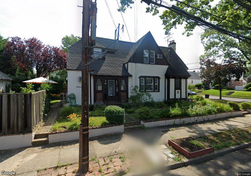 45 Mayfair Ave, Floral Park, NY 11001 - photo 1