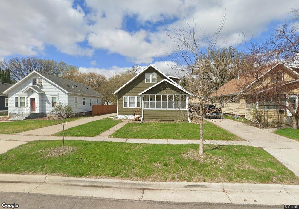 1421 7th St S, Fargo, ND 58103 - photo 1