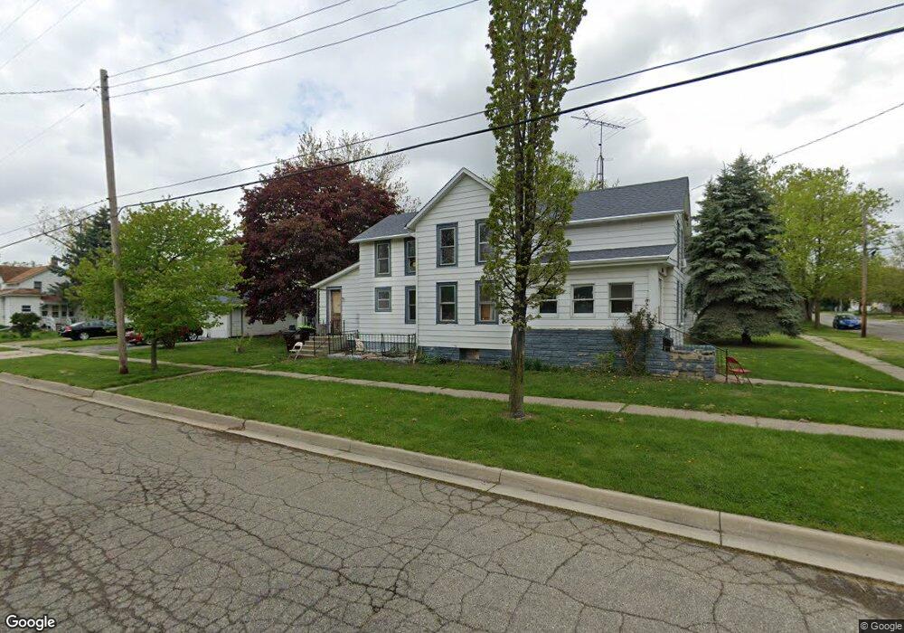 1048 E Hunt St, Adrian, MI 49221 - photo 1