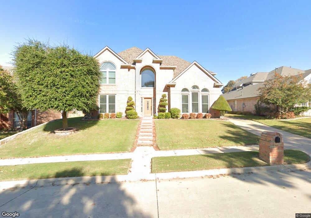 1017 Carousel Dr, Bedford, TX 76021 - photo 1