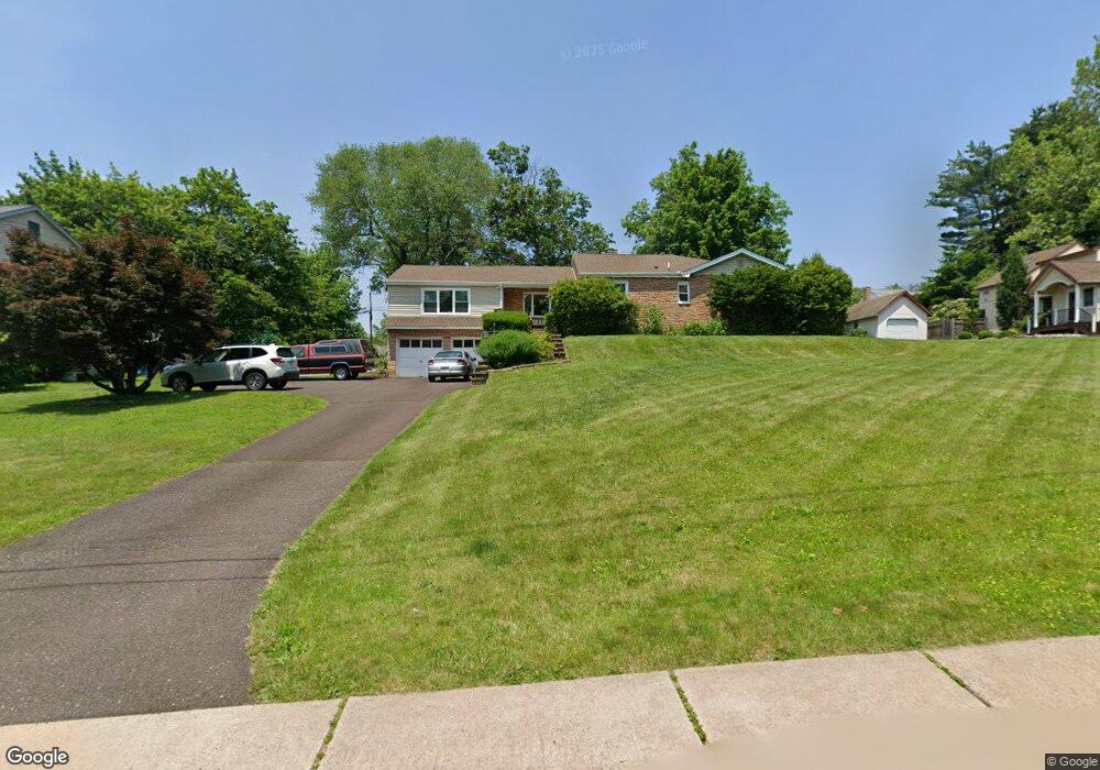 321 E Walnut St, Sellersville, PA 18960 - photo 1