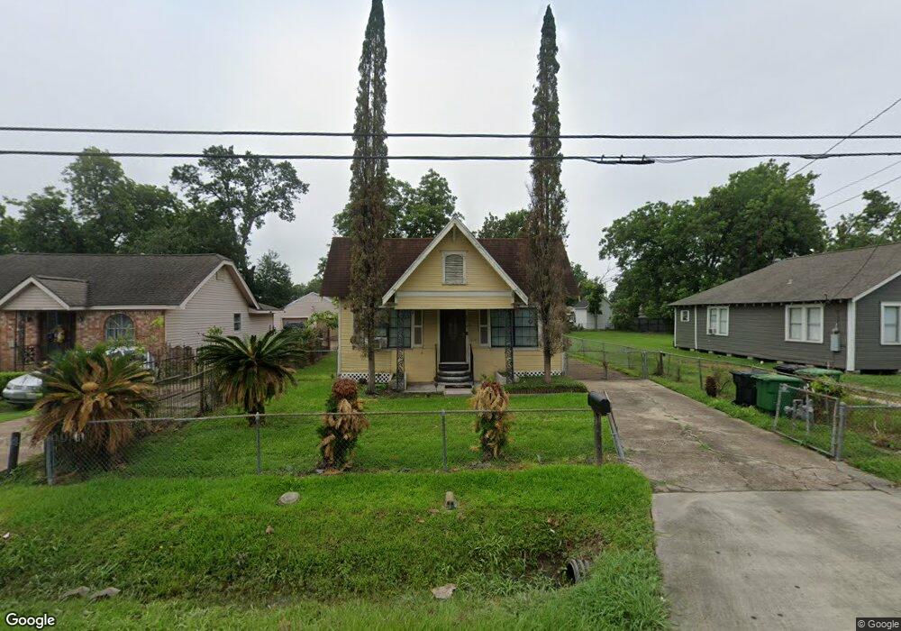 2214 Caplin St, Houston, TX 77026 - photo 1