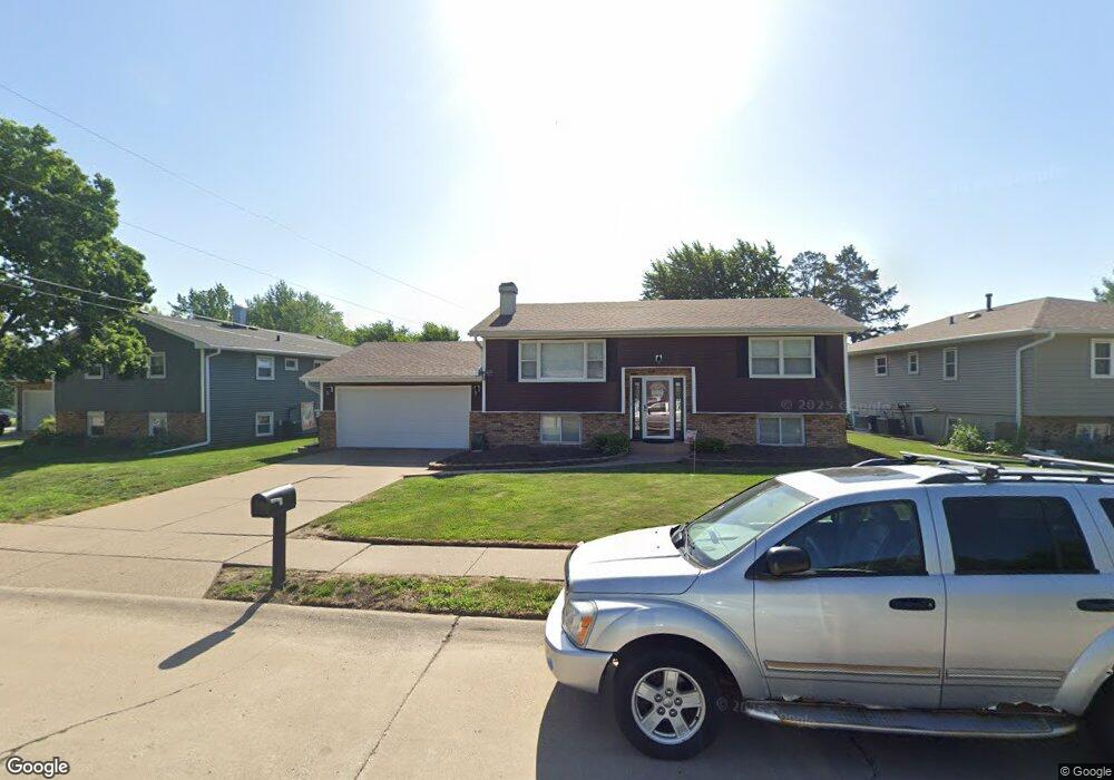 4509 Kelling St, Davenport, IA 52806 - photo 1