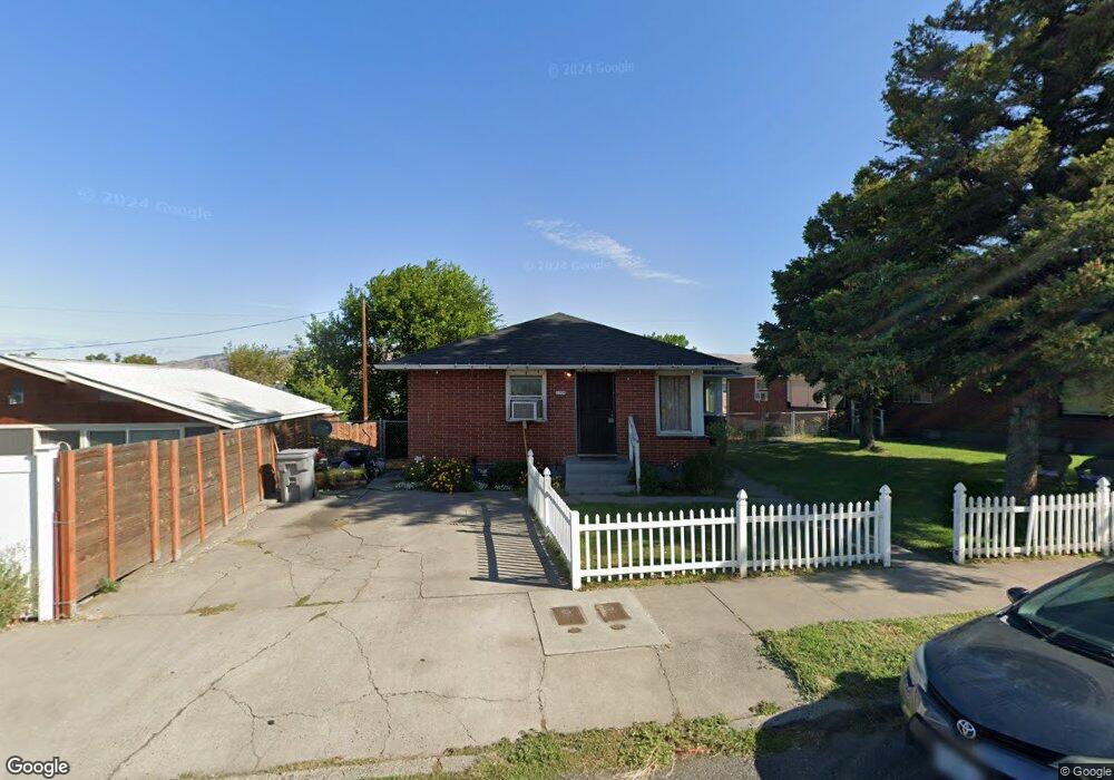 1709 E 10th St, the Dalles, OR 97058 - photo 1