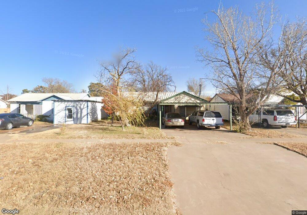 1312 Utica St, Plainview, TX 79072 - photo 1