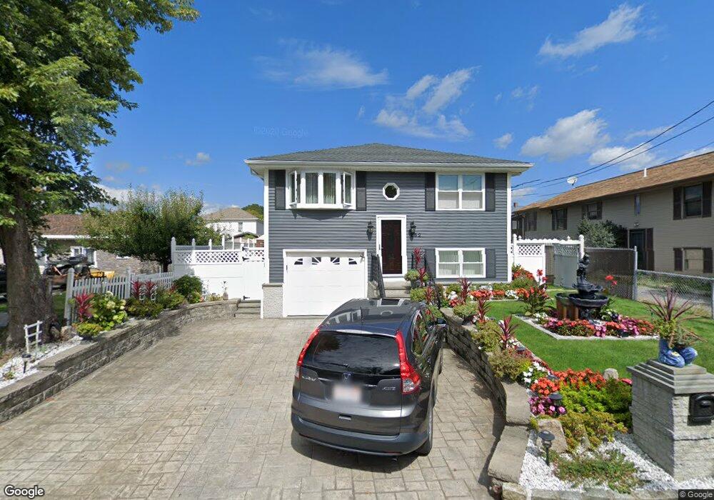 282 Moorland St, Fall River, MA 02724 - photo 1