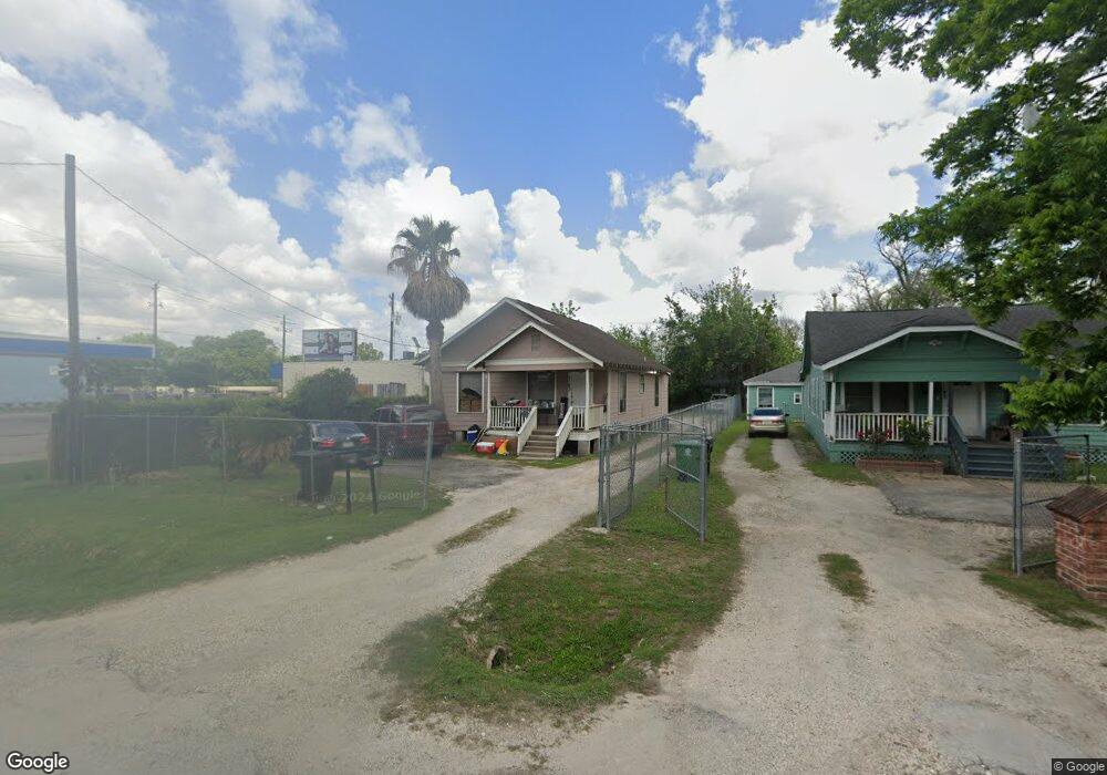 1143 Norham St, Houston, TX 77022 - photo 1