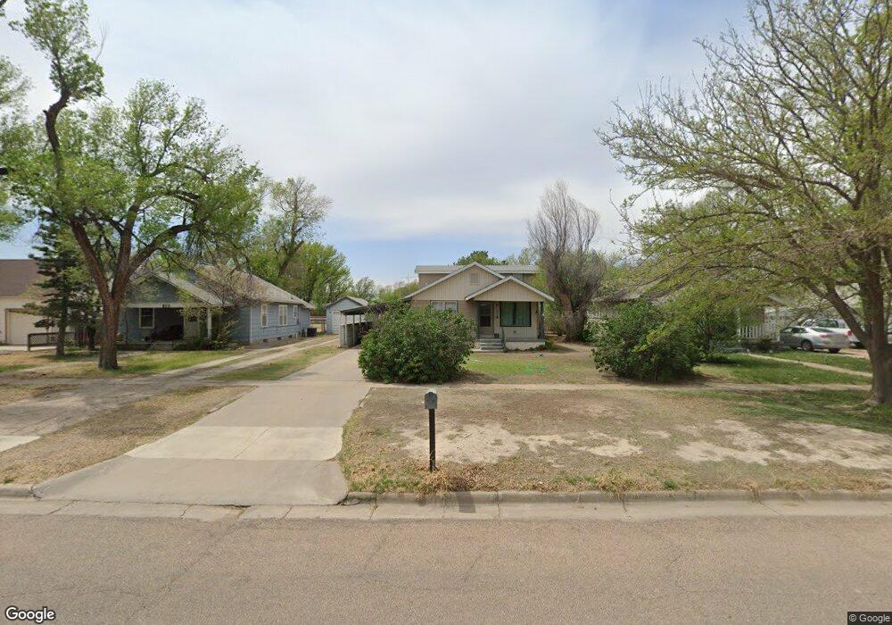 611 S Harrison St, Hugoton, KS 67951 - photo 1