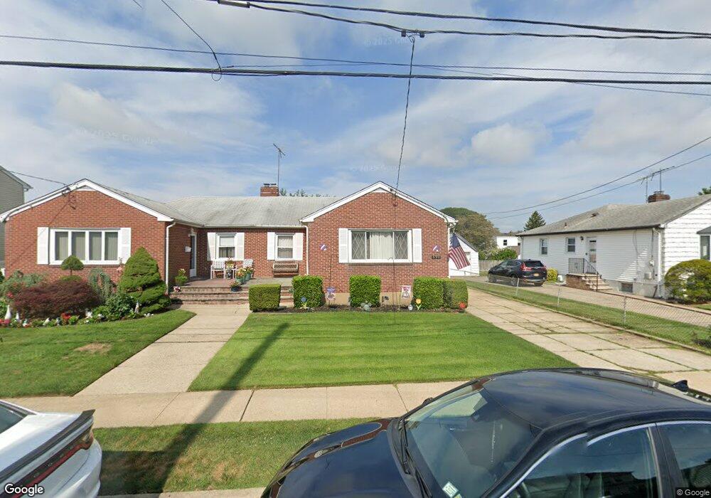 171 Barrymore Blvd, Franklin Square, NY 11010 - photo 1