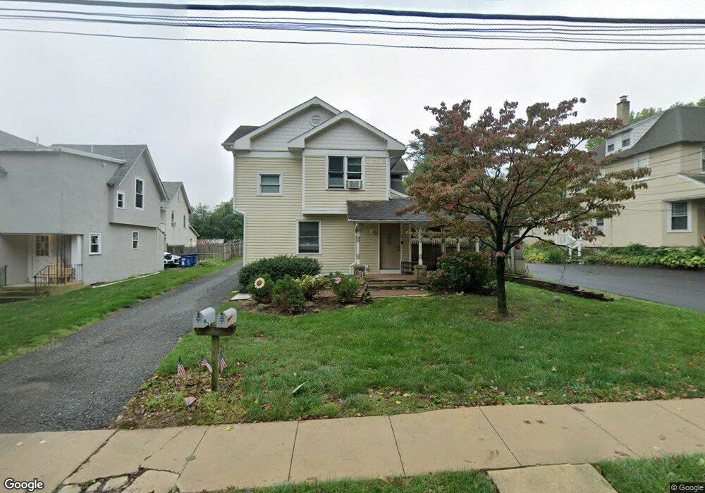 406 W Wayne Ave, Wayne, PA 19087 - photo 1