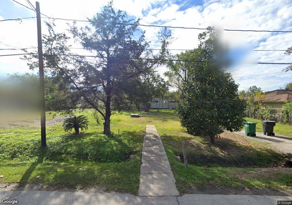 2425 Dolly Wright St, Houston, TX 77088 - photo 1