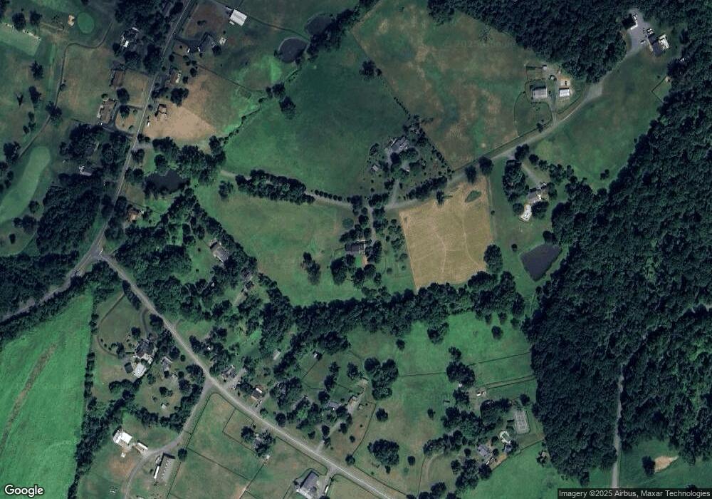 8465 Red Fox Ln, Warrenton, VA 20186 - photo 1