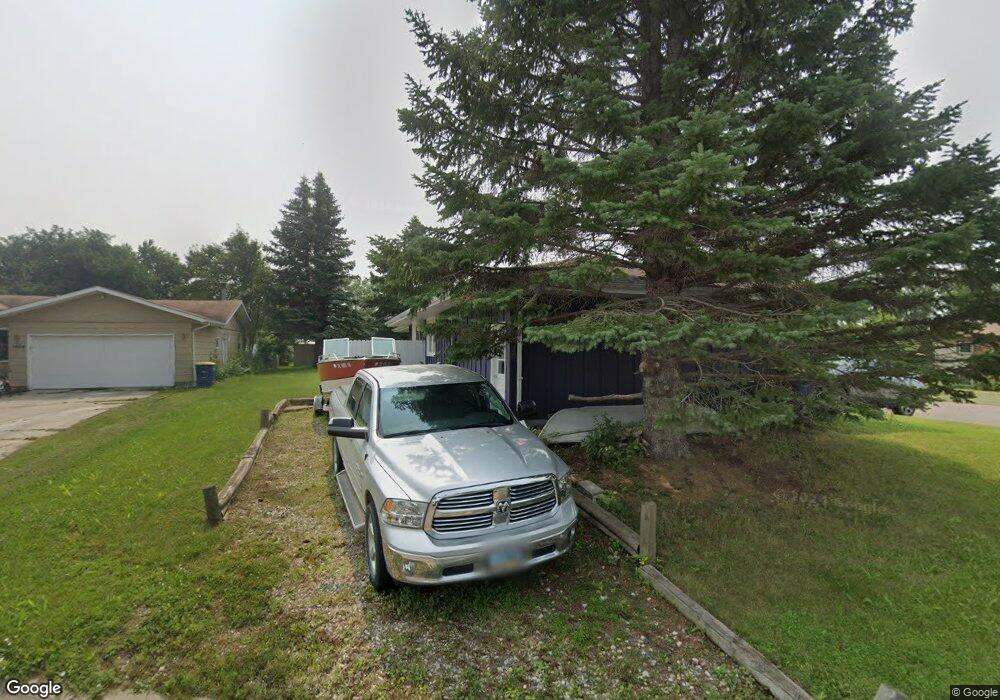 1420 Skyline Dr, Jamestown, ND 58401 - photo 1