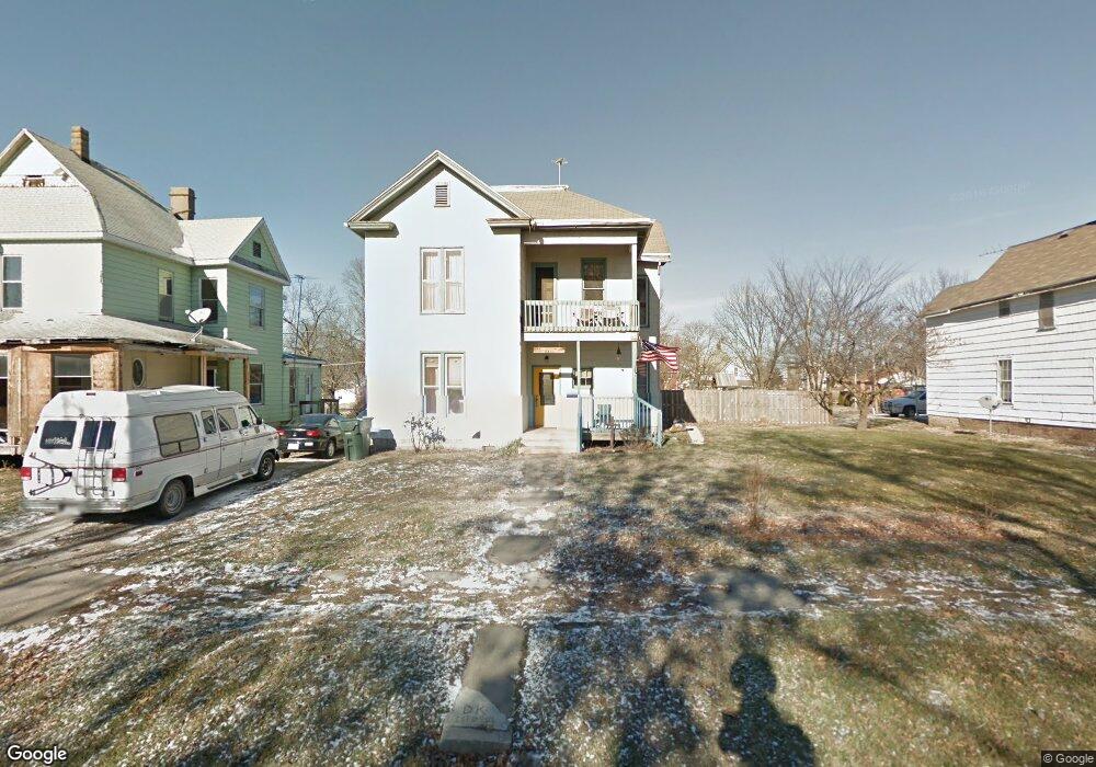 821 W Coates St, Moberly, MO 65270 - photo 1