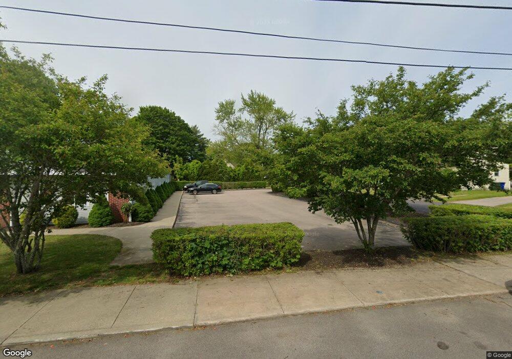 18 Lincoln Ave, Pawcatuck, CT 06379 - photo 1