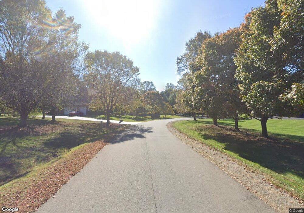 10597 Charwhit Ct, Great Falls, VA 22066 - photo 1