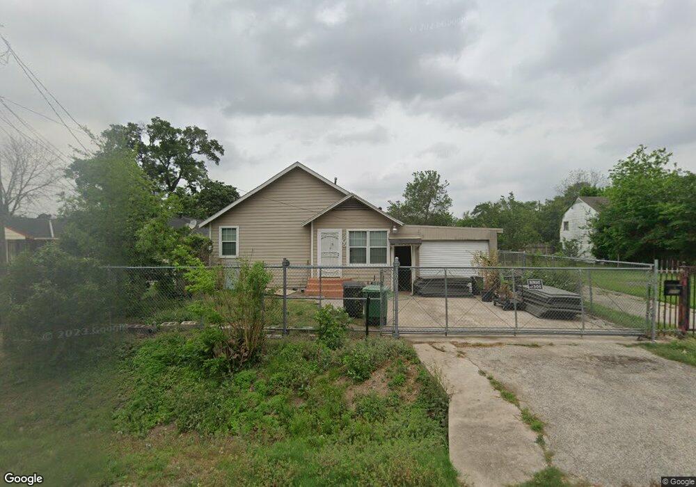 205 Caplin St, Houston, TX 77022 - photo 1