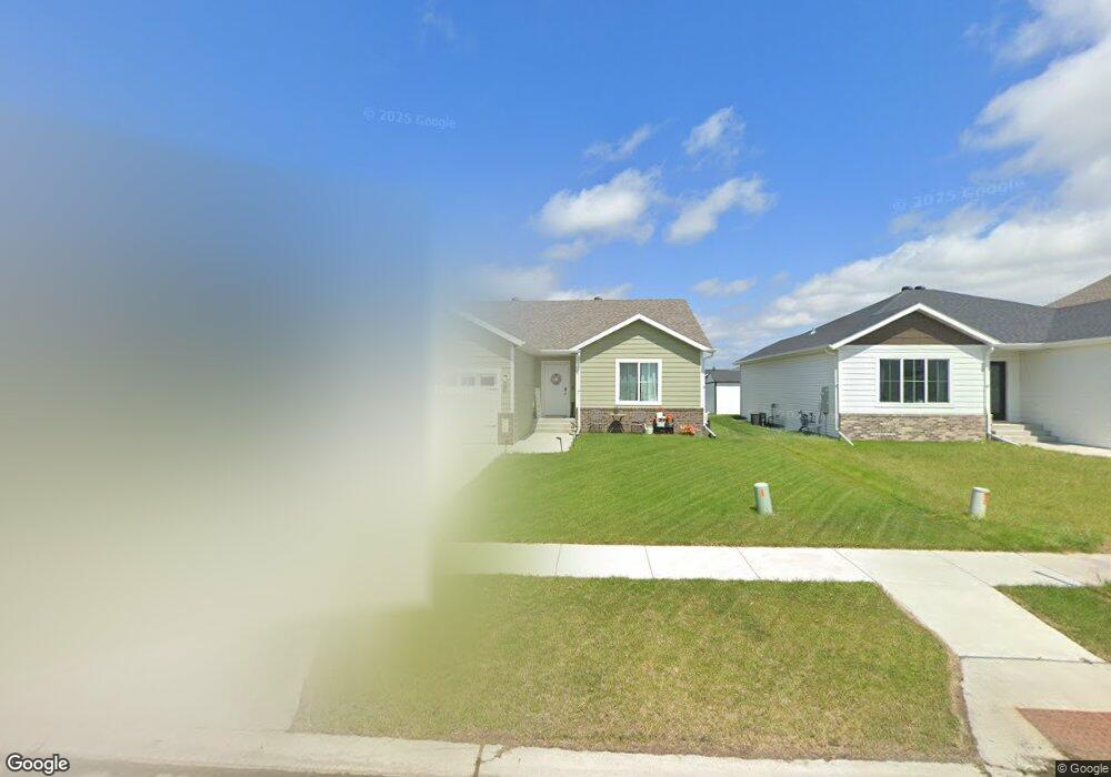 2707 72nd Ave S, Fargo, ND 58104 - photo 1