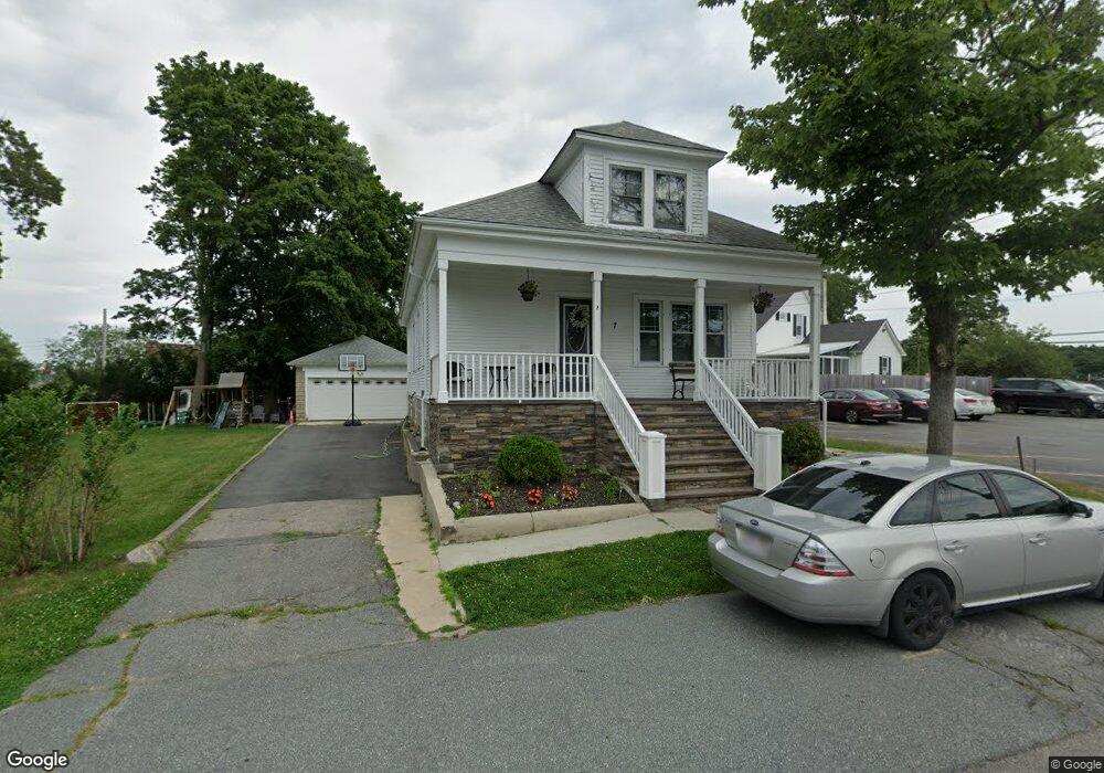 7 Coolidge St, South Dartmouth, MA 02748 - photo 1