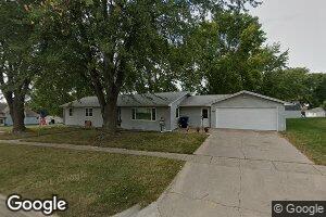 227 East St, Manning, IA 51455