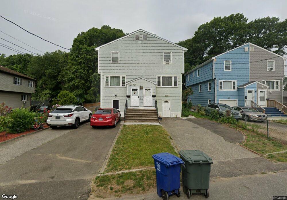 135 Pond St, Bridgeport, CT 06606 - photo 1