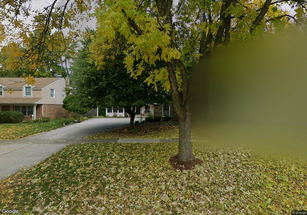 611 E Bauer Rd, Naperville, IL 60563 - photo 1