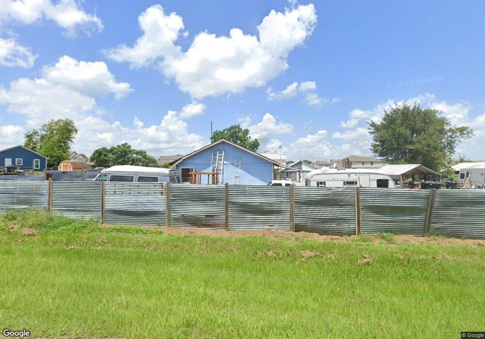 610 N Pine Hill St, Pinehurst, TX 77362 - photo 1