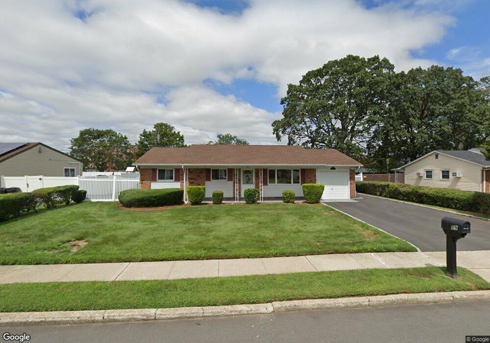 19 Russell Ct, Copiague, NY 11726 - photo 1