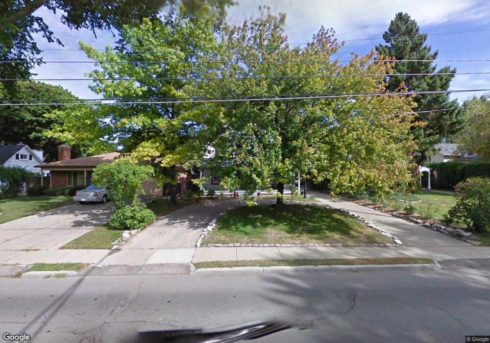 194 Moross Rd, Grosse Pointe Farms, MI 48236 - photo 1