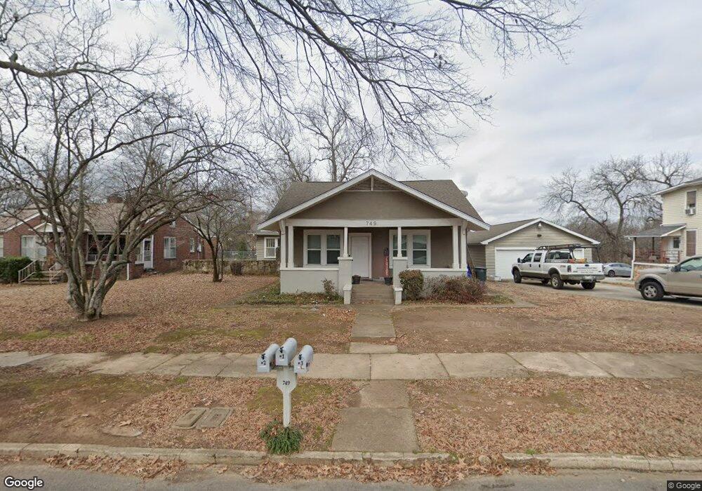 749 E Tombigbee St, Florence, AL 35630 - photo 1