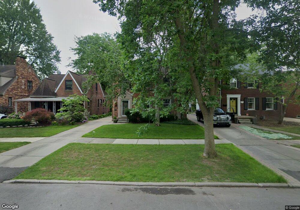 465 Cloverly Rd, Grosse Pointe Farms, MI 48236 - photo 1