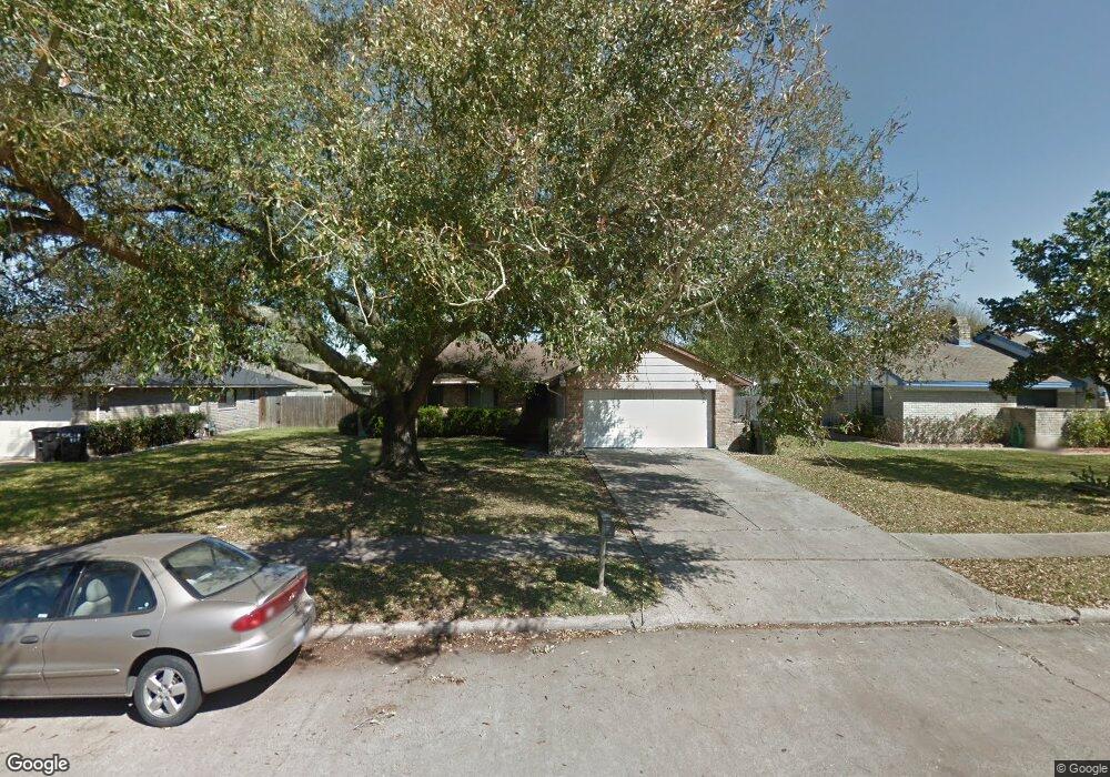 8415 Lettie St, Houston, TX 77075 - photo 1