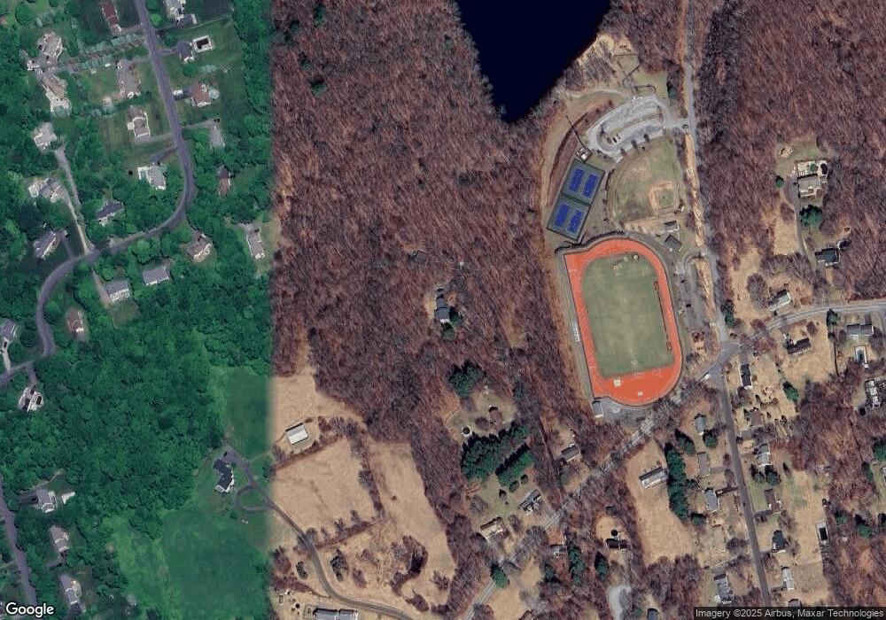 556 Hickory Hill Rd, Thomaston, CT 06787 - photo 1