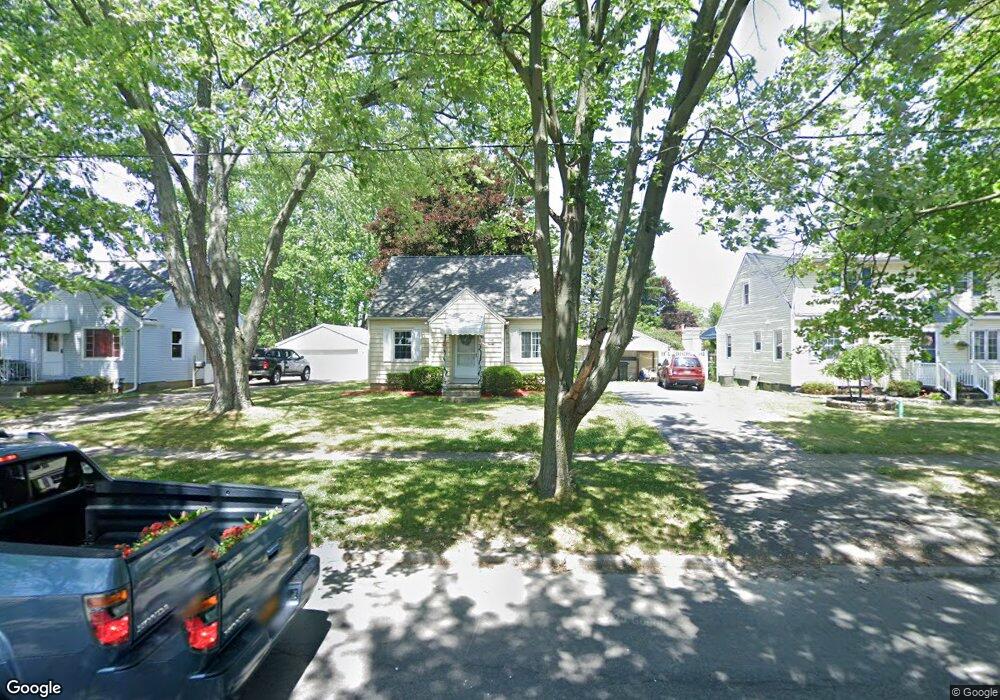 820 Pioneer Dr, North Tonawanda, NY 14120 - photo 1