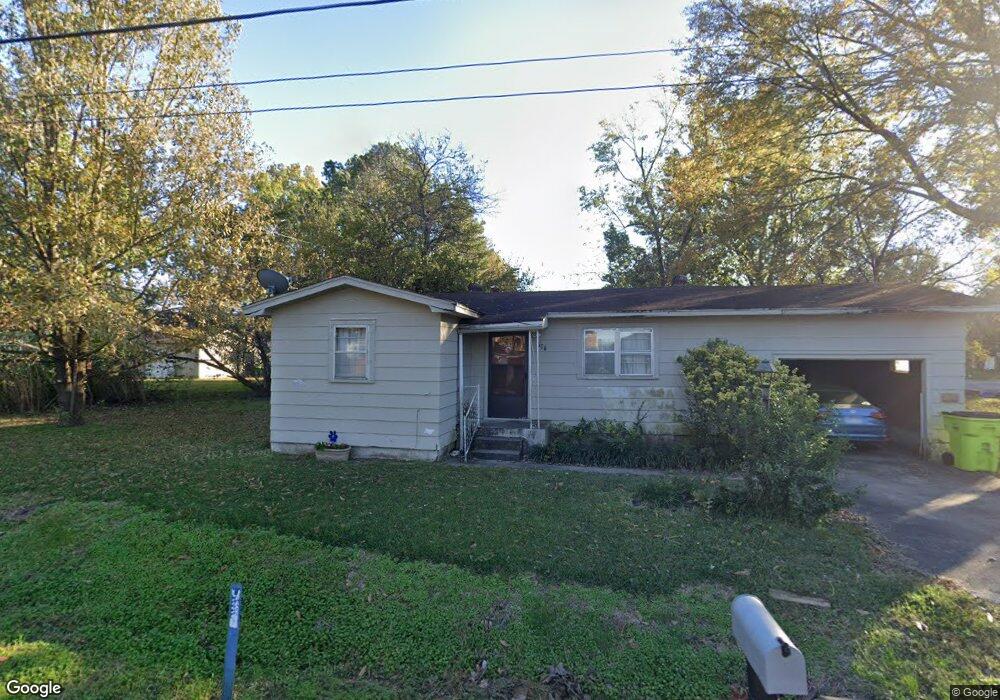 707 W 11th St, Stuttgart, AR 72160 - photo 1