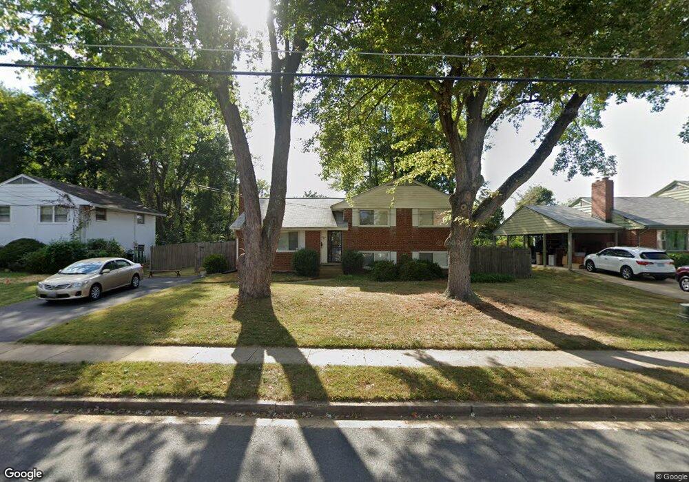 1110 Carper St, McLean, VA 22101 - photo 1