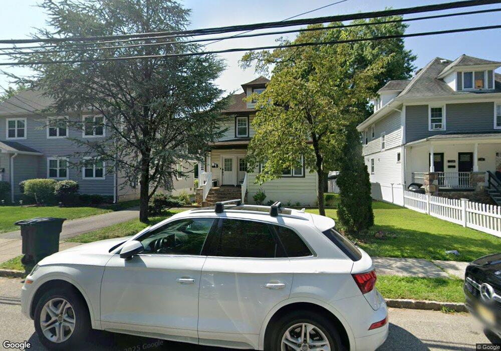 48 Elm Rd unit 1 floor 2, Caldwell, NJ 07006 - photo 1