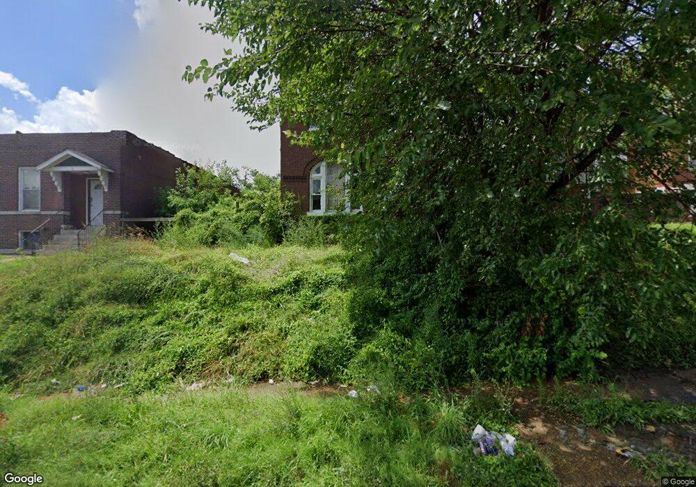 4614 Carter Ave, Saint Louis, MO 63115 - photo 1