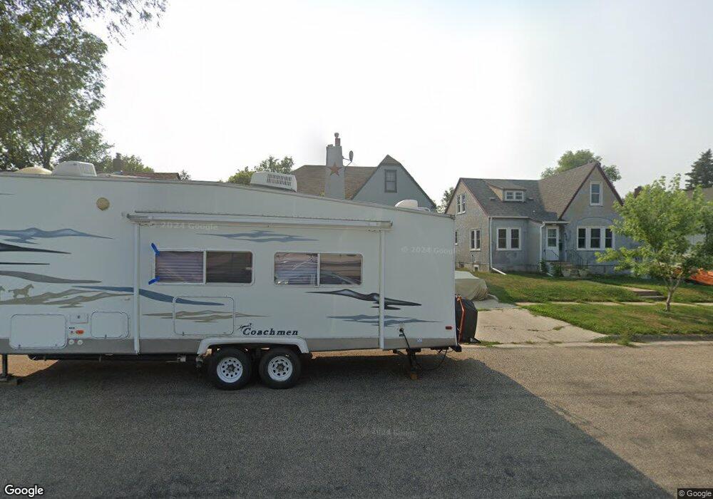 610 6th Ave SE, Jamestown, ND 58401 - photo 1