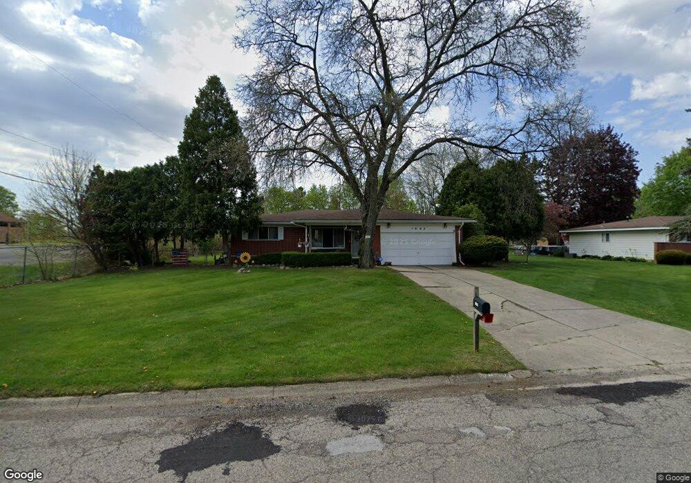 1063 Pickwick Place, Flint, MI 48507 - photo 1