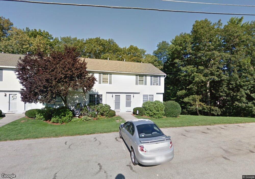 39 Lochmere Ln unit U384, Nashua, NH 03063 - photo 1