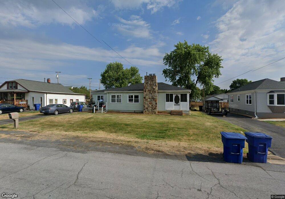 137 W 13th St, Front Royal, VA 22630 - photo 1