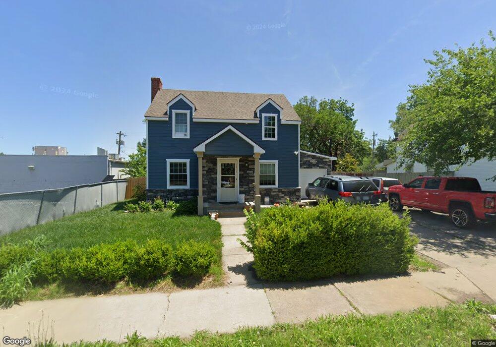 1010 SW MacVicar Ave, Topeka, KS 66604 - photo 1