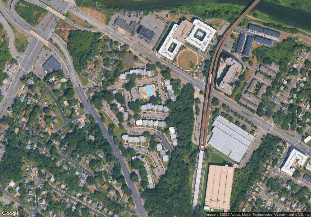 5717 Indian Ct, Alexandria, VA 22303 - photo 1